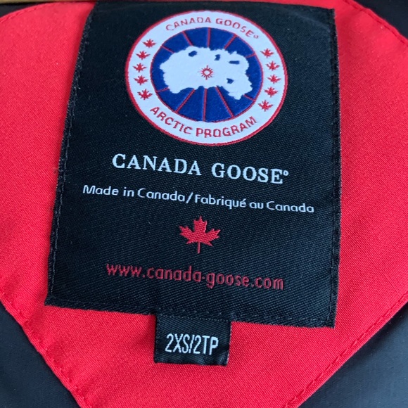 CANADA GOOSE| RED TRILLIUM PARKA - Picture 4 of 10